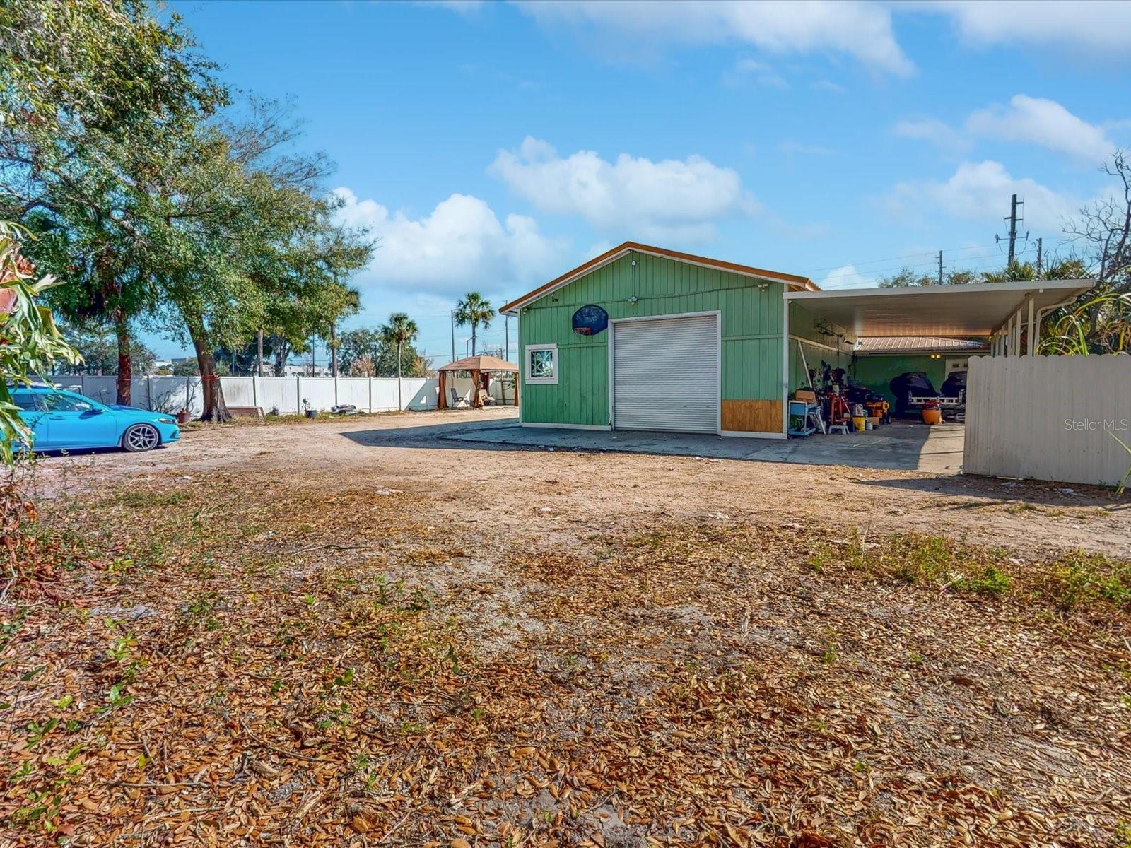 ACREAGE & UNREC - Commercial Sale