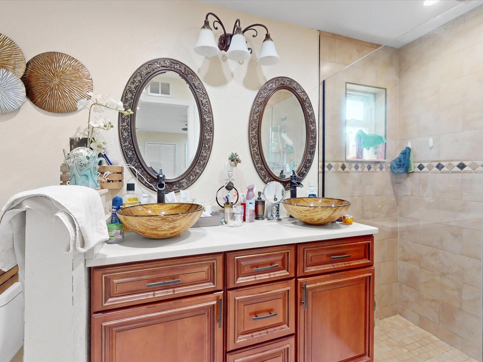 ACREAGE & UNREC - Commercial Sale