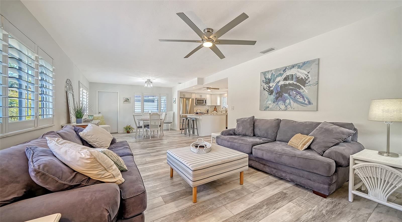 STRATHMORE RIVERSIDE VILLAS - Residential