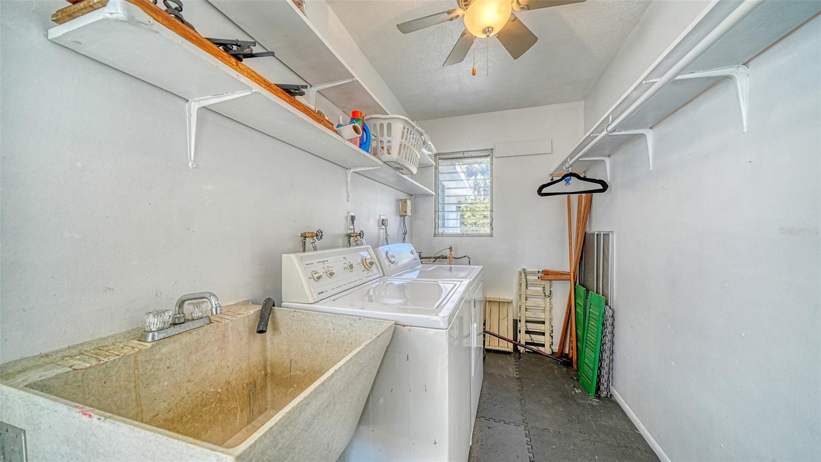 STRATHMORE RIVERSIDE VILLAS - Residential