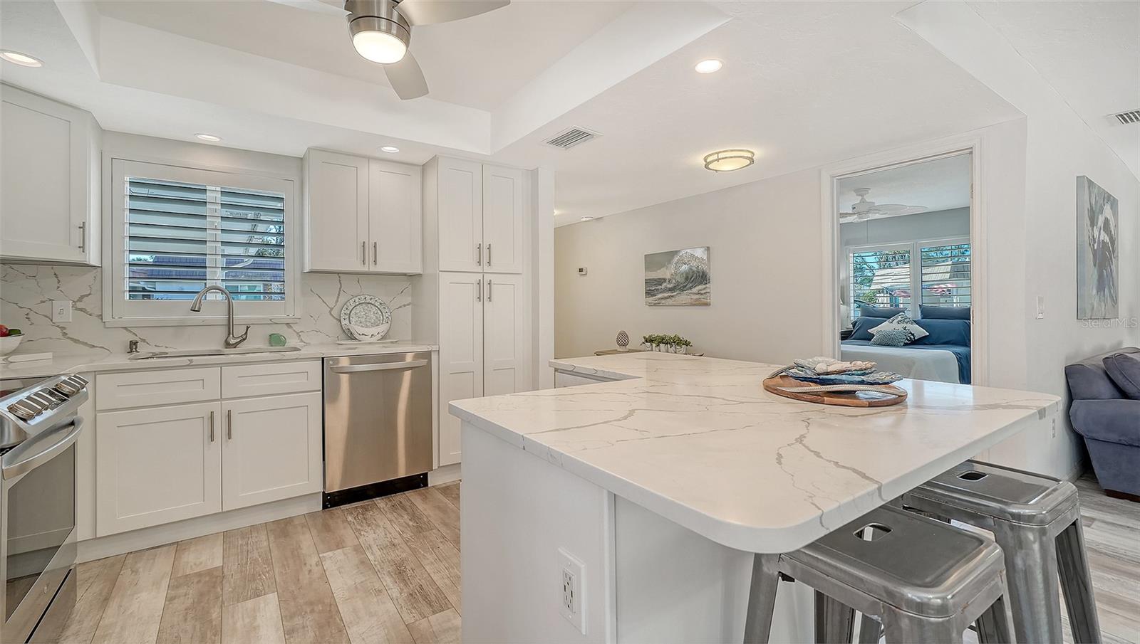 STRATHMORE RIVERSIDE VILLAS - Residential