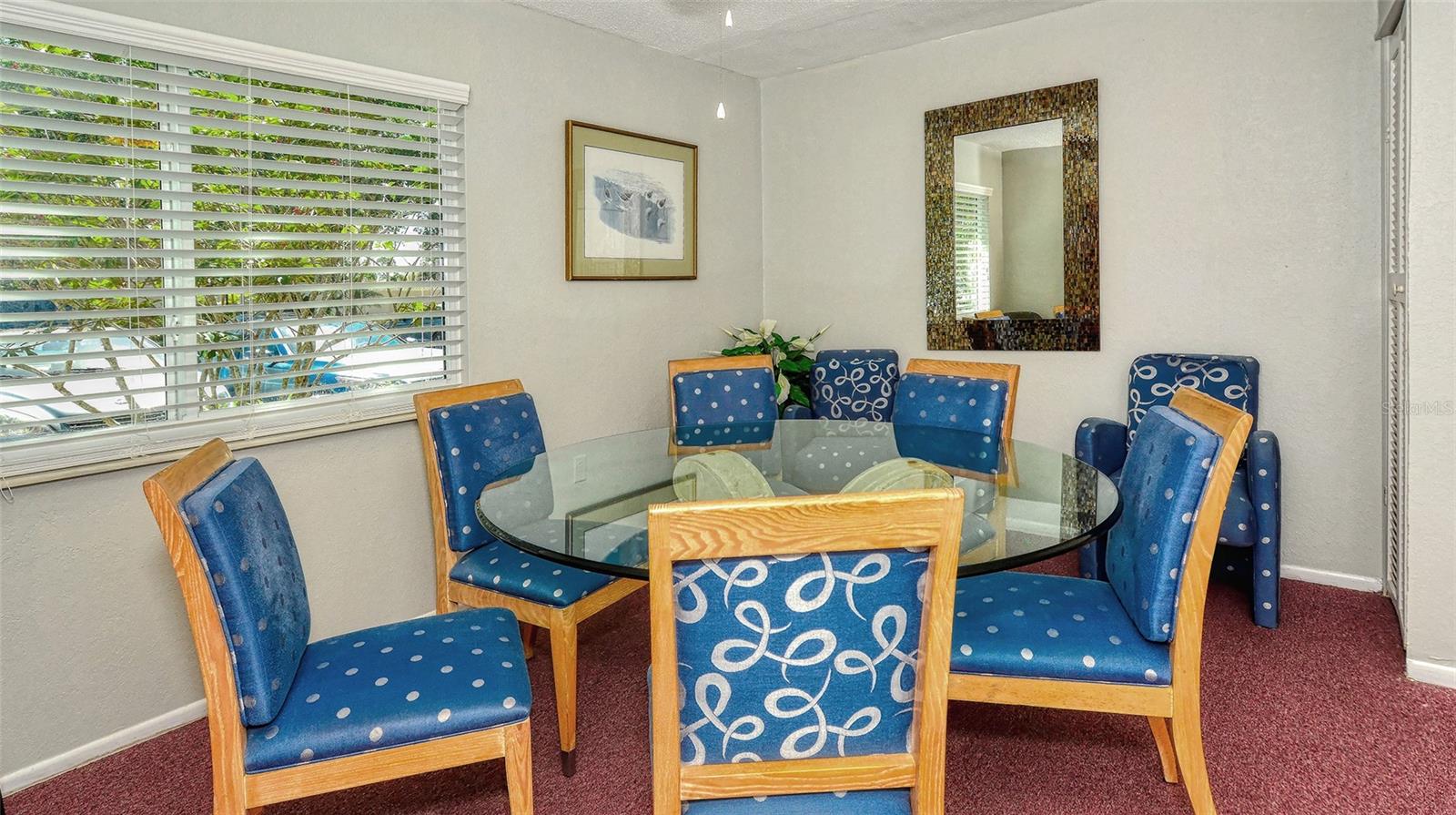 STRATHMORE RIVERSIDE VILLAS - Residential