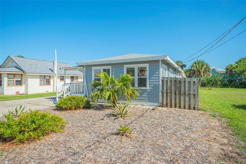 A home in DAYTONA BEACH