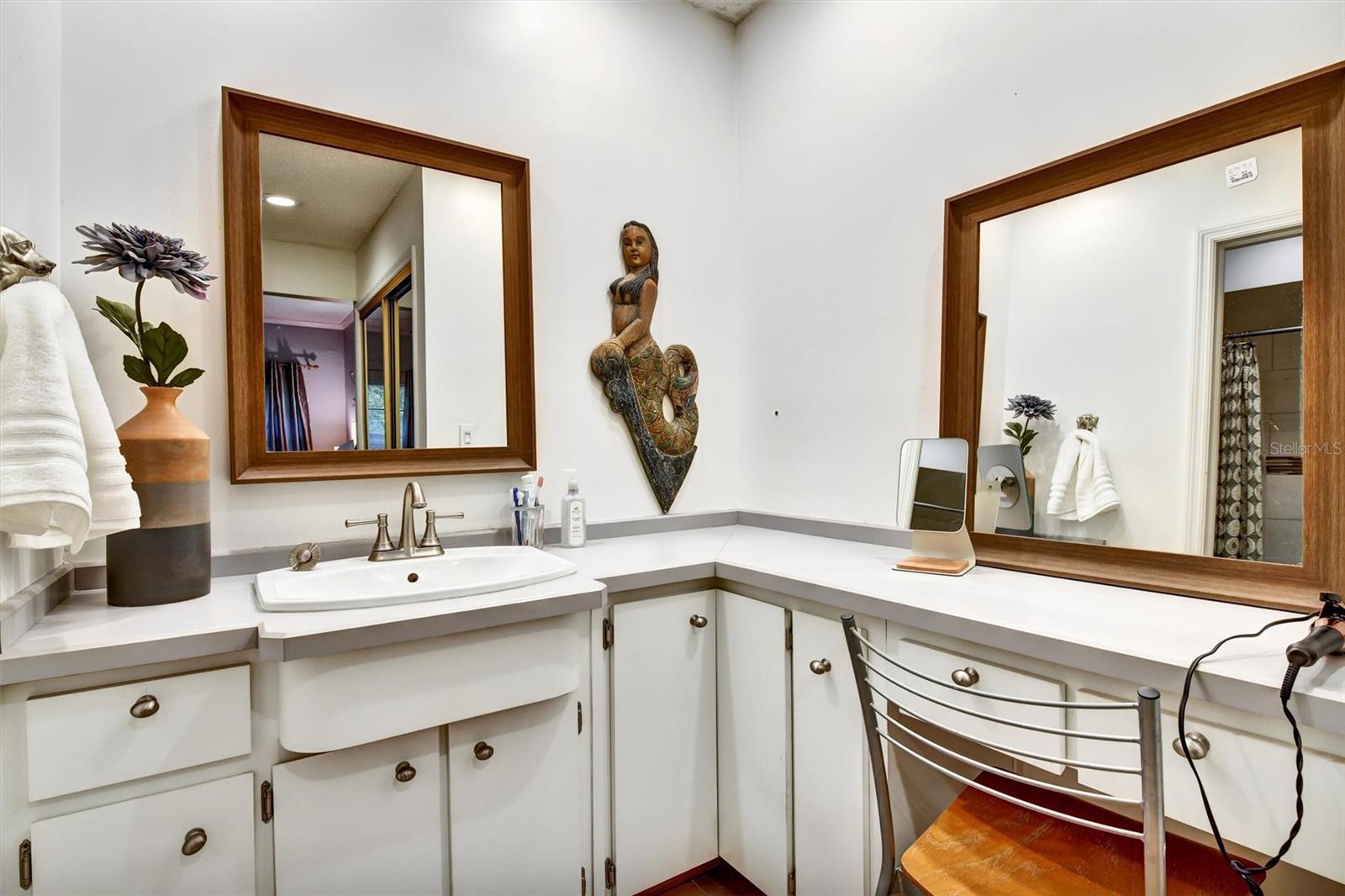 LOS PRADOS CONDO - Residential