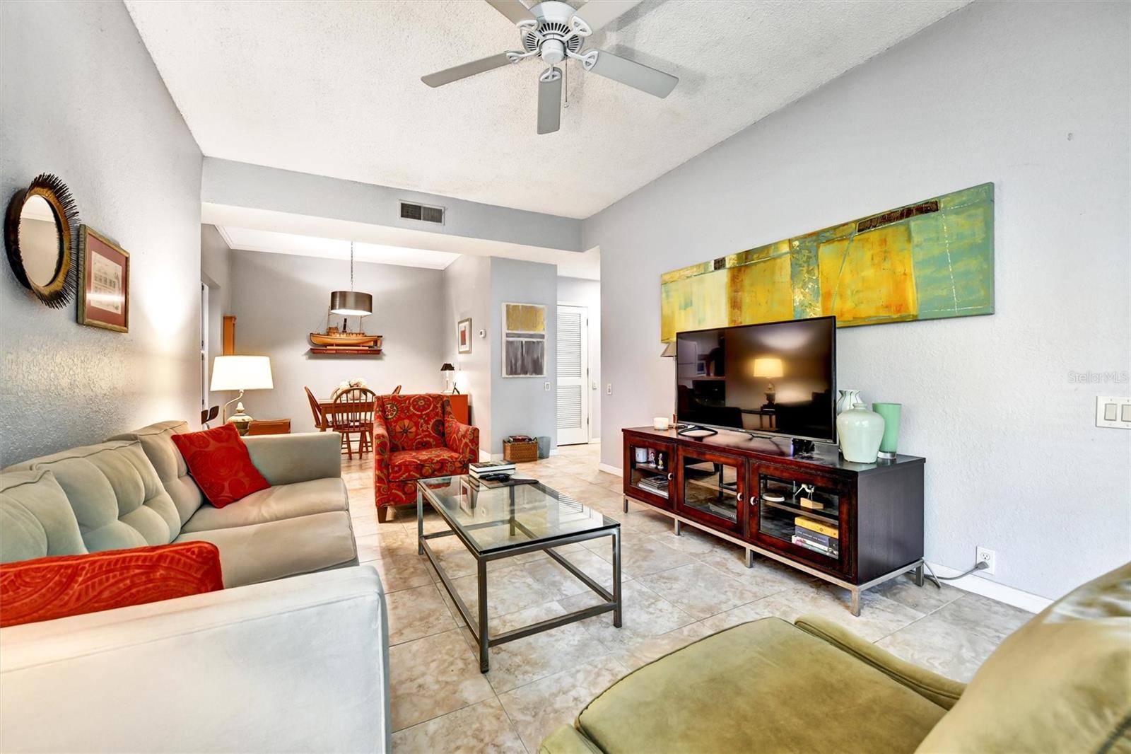 LOS PRADOS CONDO - Residential
