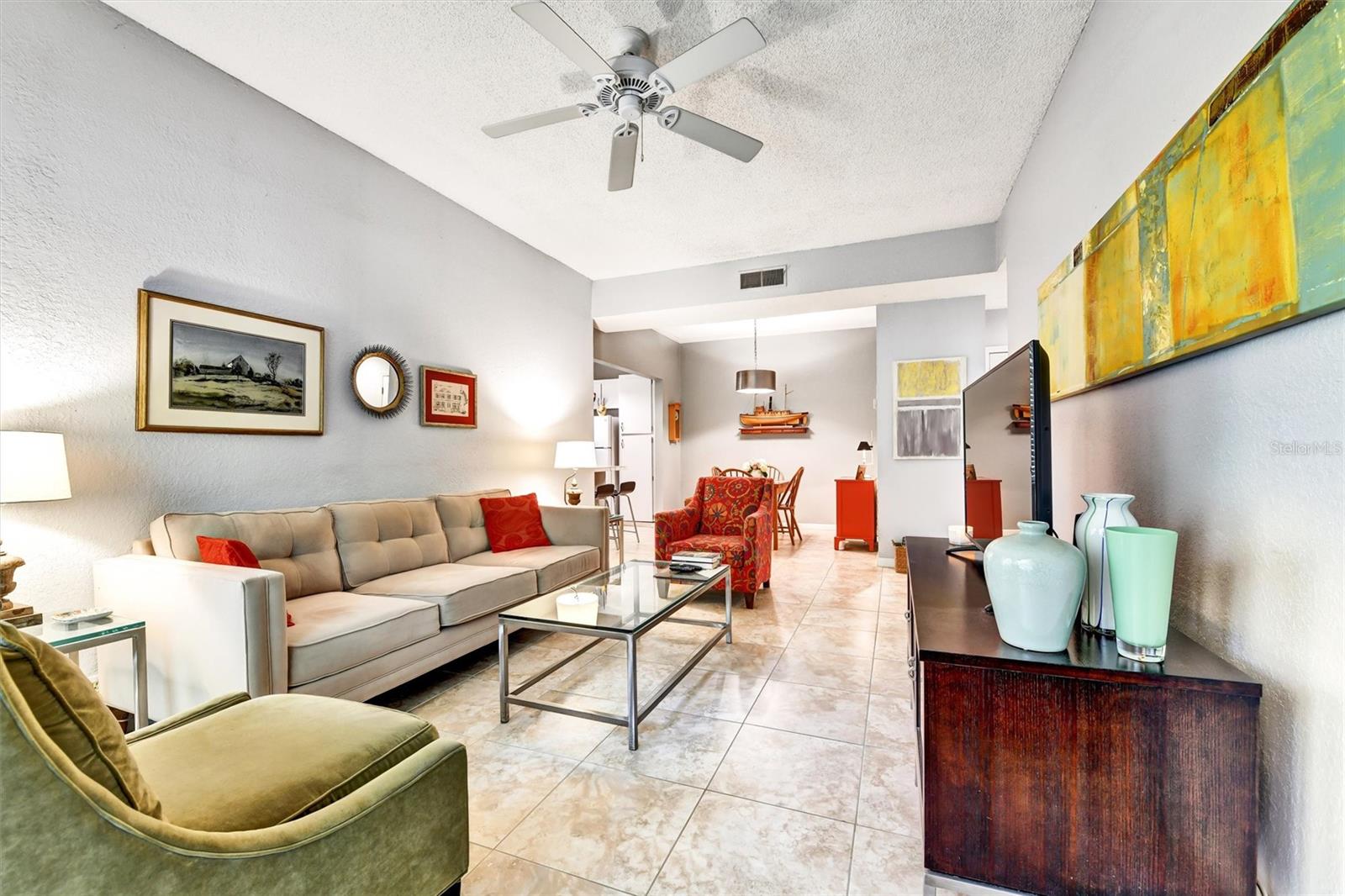 LOS PRADOS CONDO - Residential