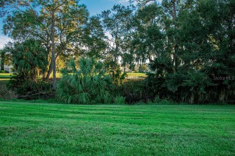 A home in WINTER HAVEN