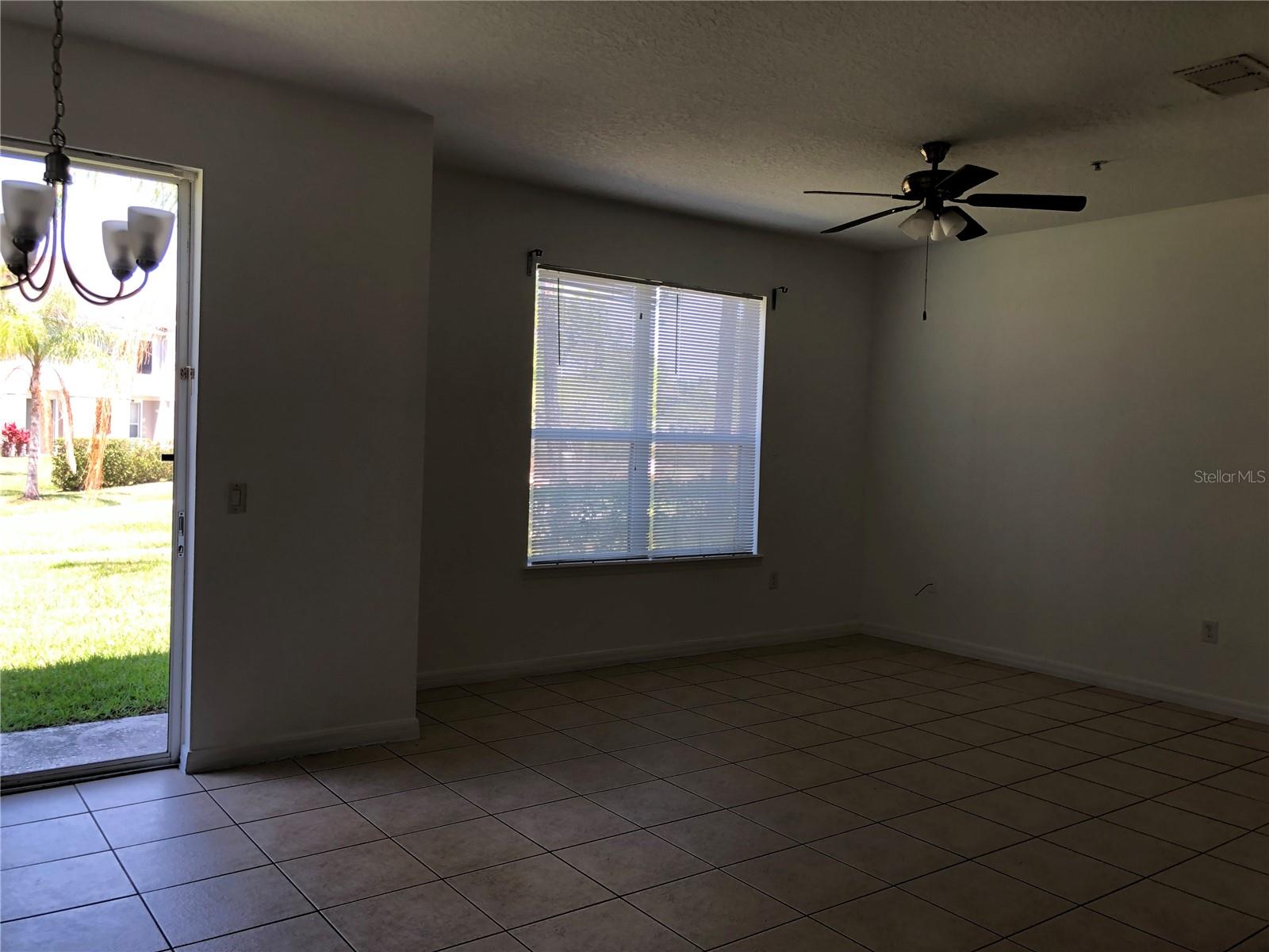 CARTER GLEN CONDO PH 2 - Residential