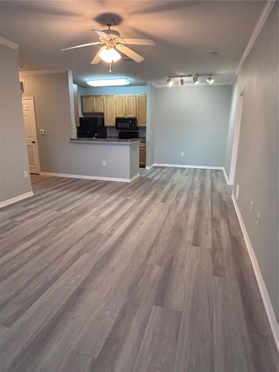 COURTNEY PALMS CONDO - Residential