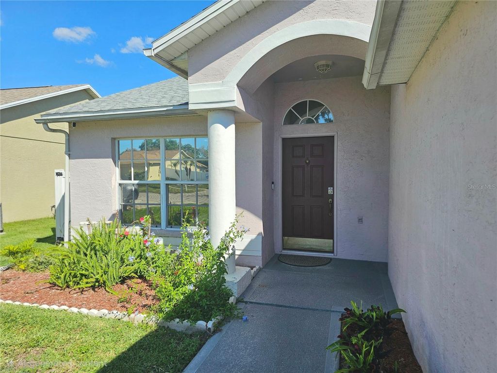 Photo of 1212 Etchfield Circle, Brandon, FL 33511 (MLS # TB8496907)
