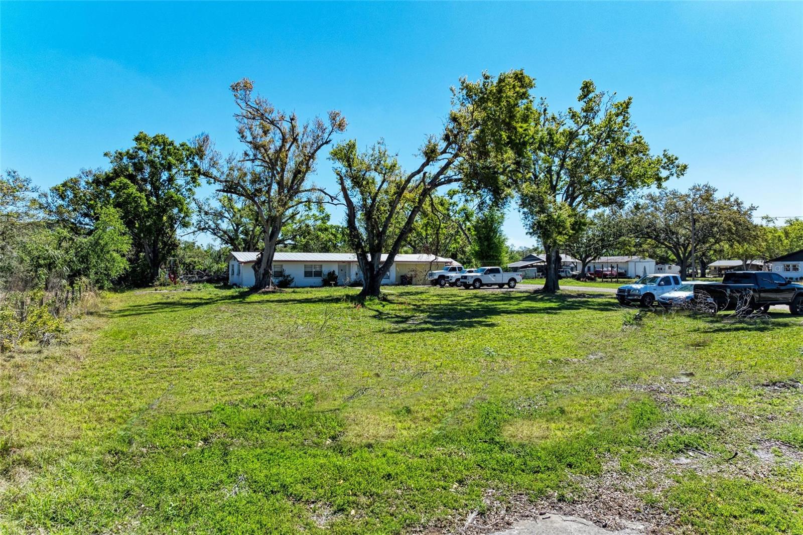 ELWOOD PARK CTD - Land