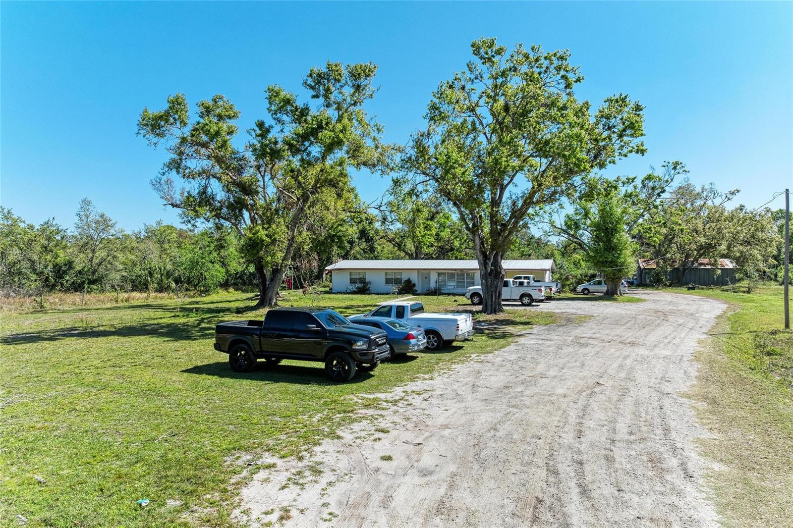 ELWOOD PARK CTD - Land