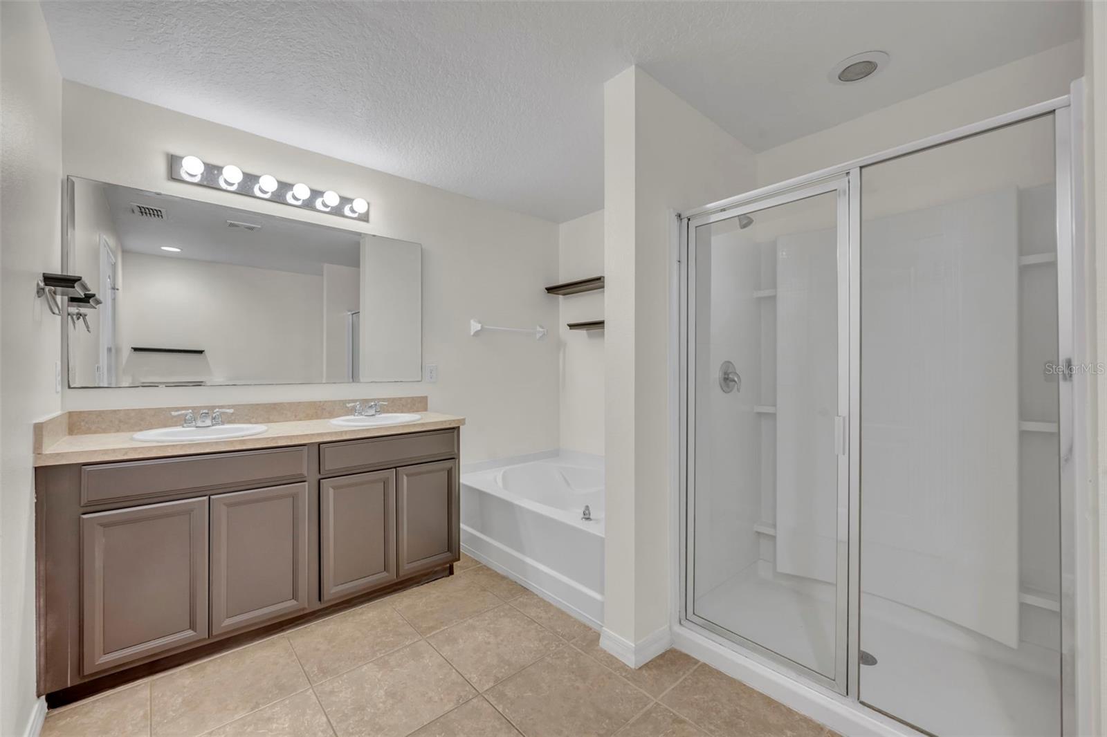 SAWGRASS BAY-PH 1B - Residential