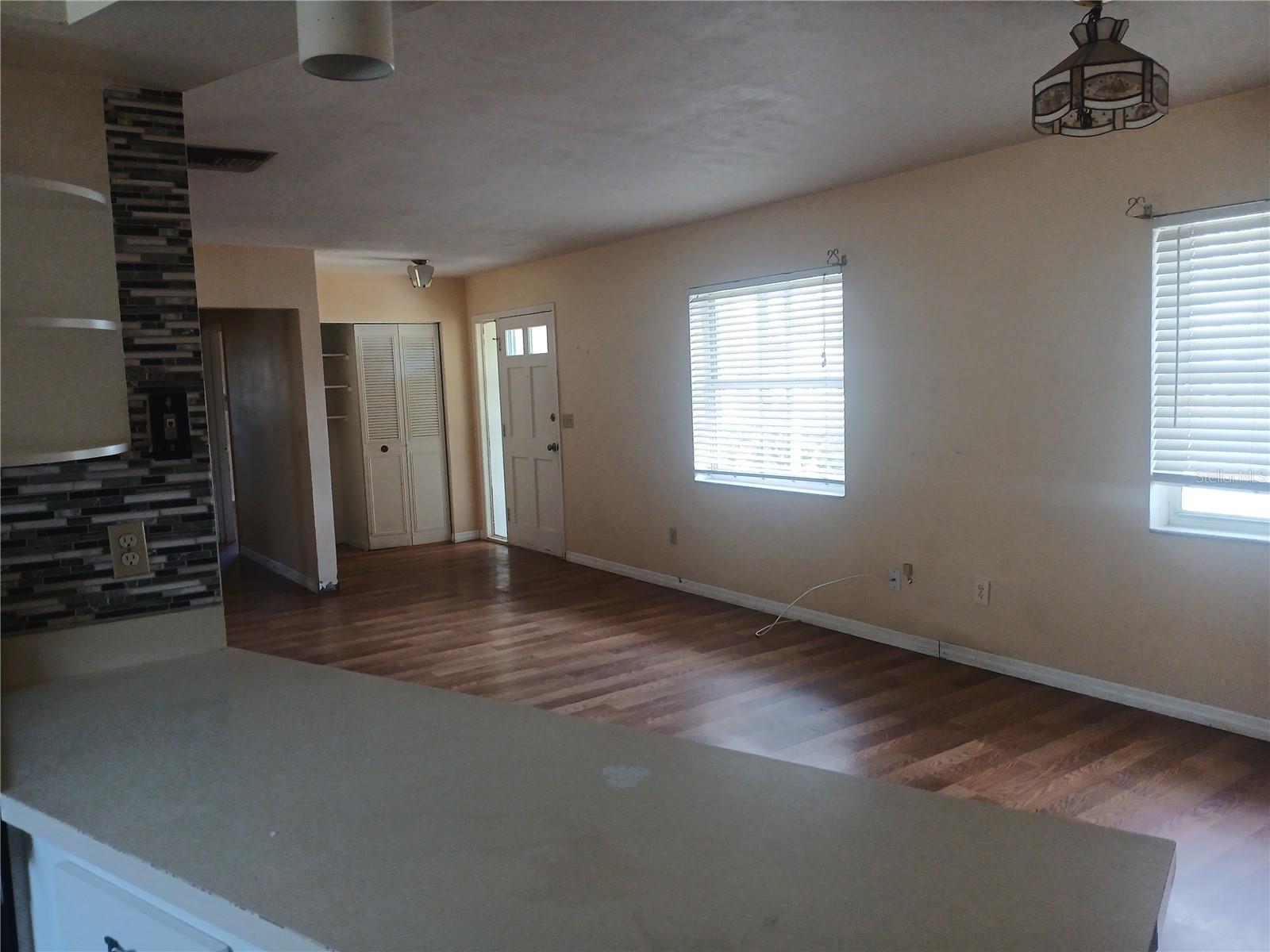 7304 ACORN CIRCLE