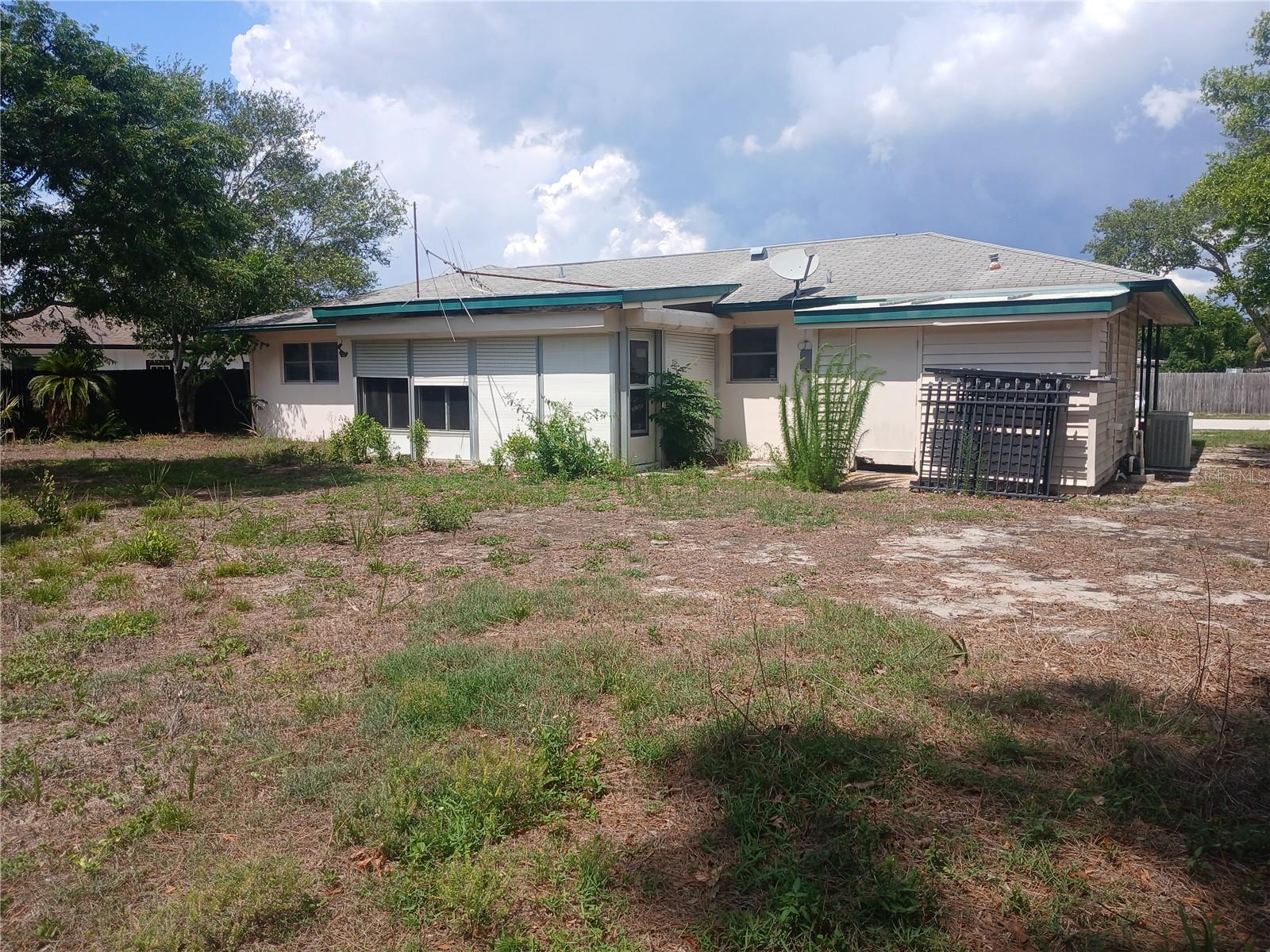 7304 ACORN CIRCLE