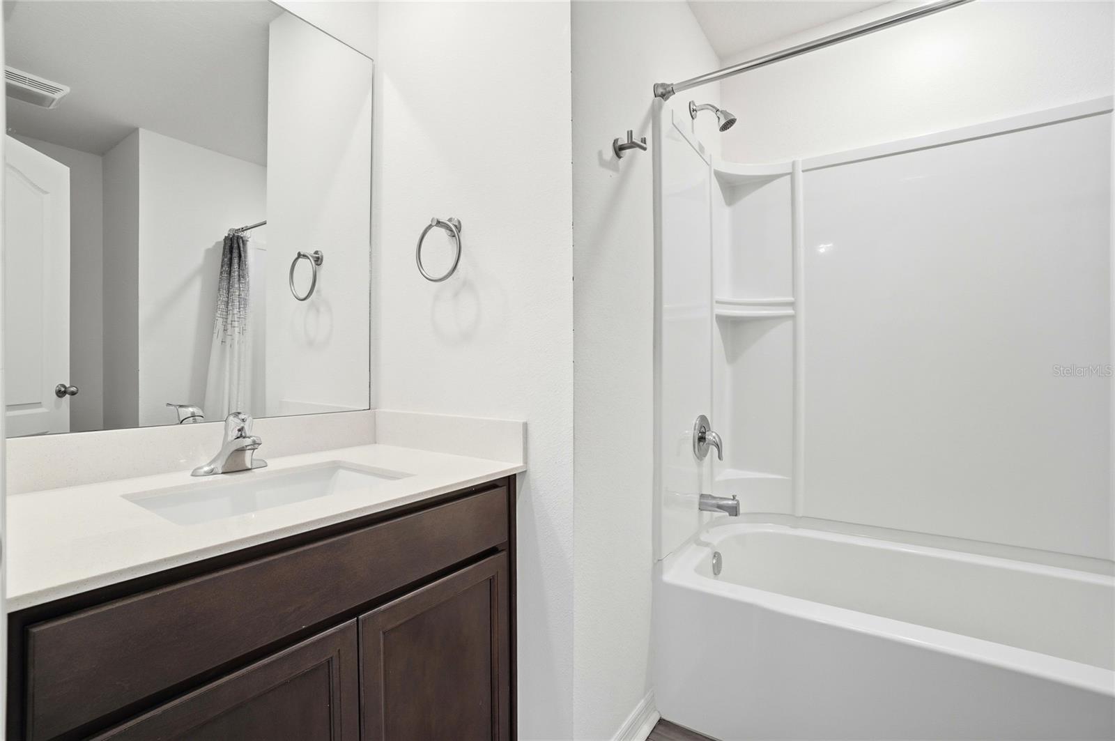 RIDGE/SWAN LAKE - Residential