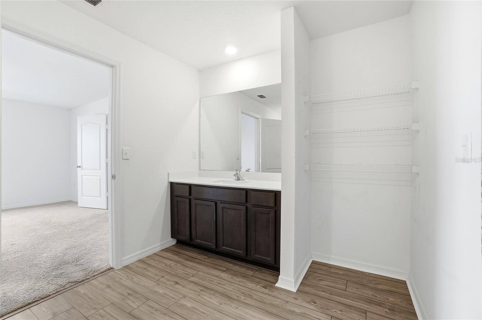 RIDGE/SWAN LAKE - Residential