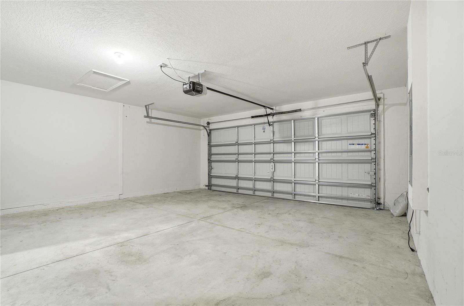 RIDGE/SWAN LAKE - Residential