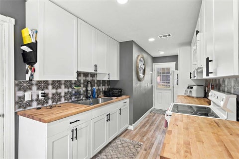 Tiny photo for 21485 SW Raintree Street, Dunnellon, FL 34431 (MLS # OM734840)