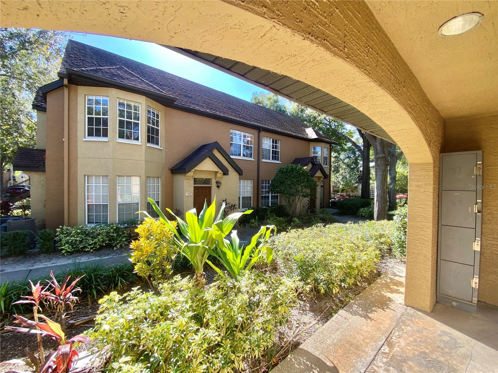 AZUR/METROWEST - Residential