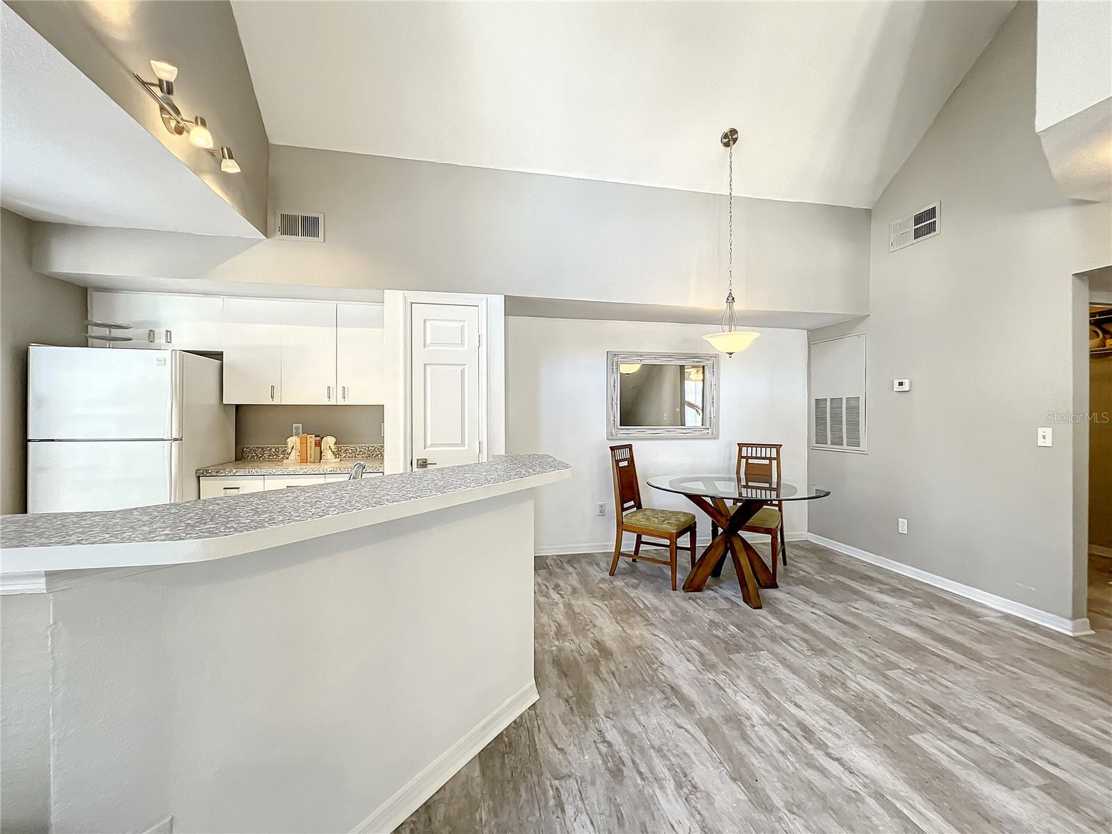 AZUR/METROWEST - Residential