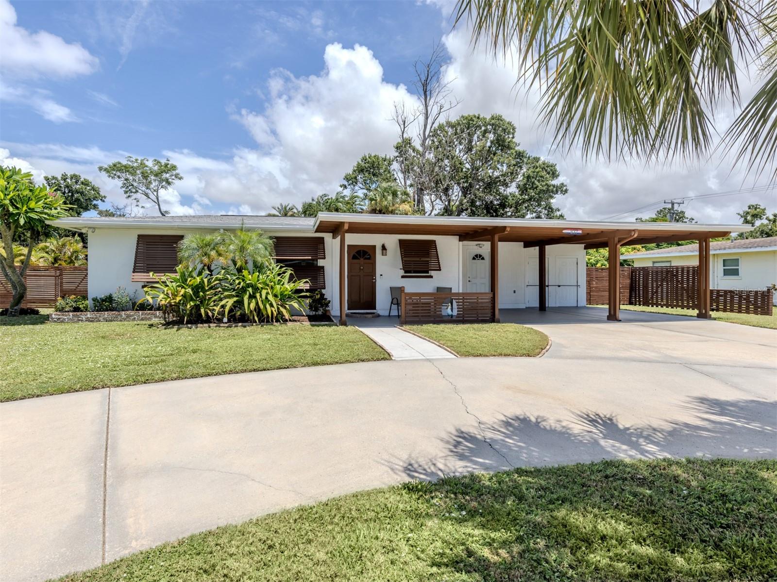 837 LAUREL AVENUE