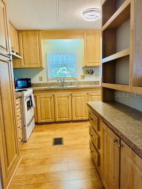 BRIAR CREEK MOBILE HOME COMMUNITY I CONDO - Residential