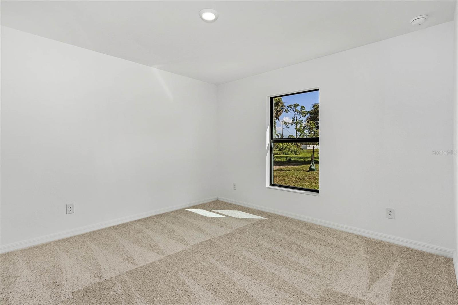 5461 KEMPSON LANE
