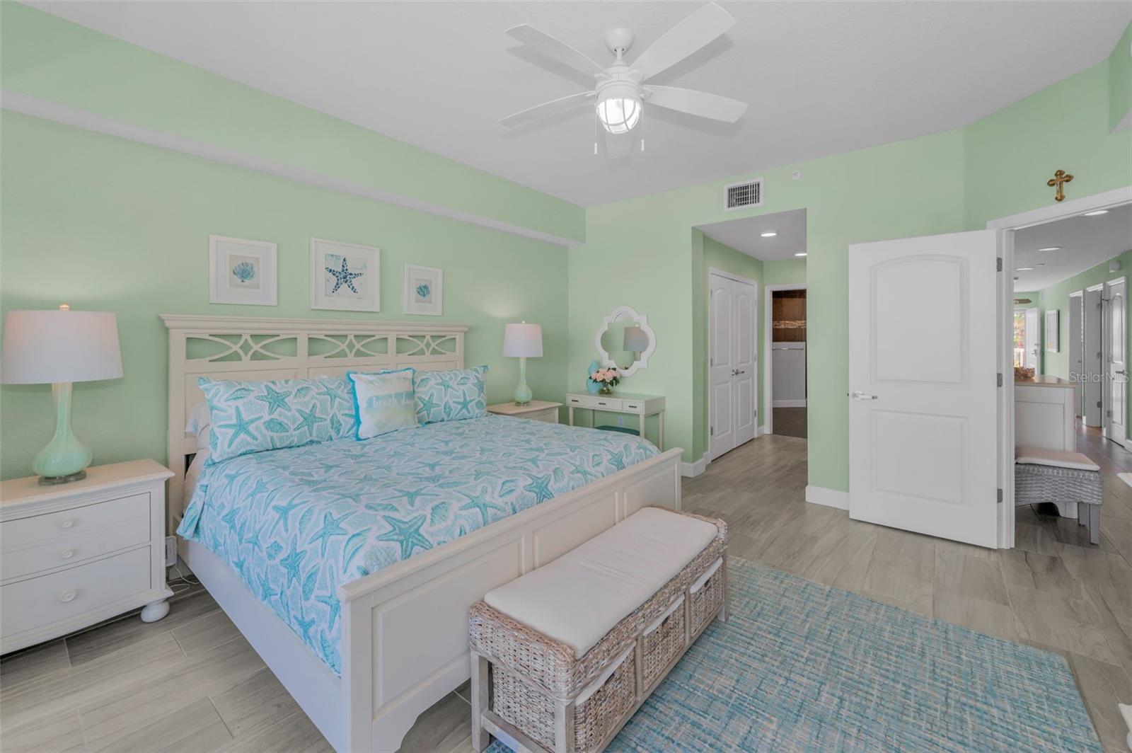 DOLPHIN KEY CONDO - Residential