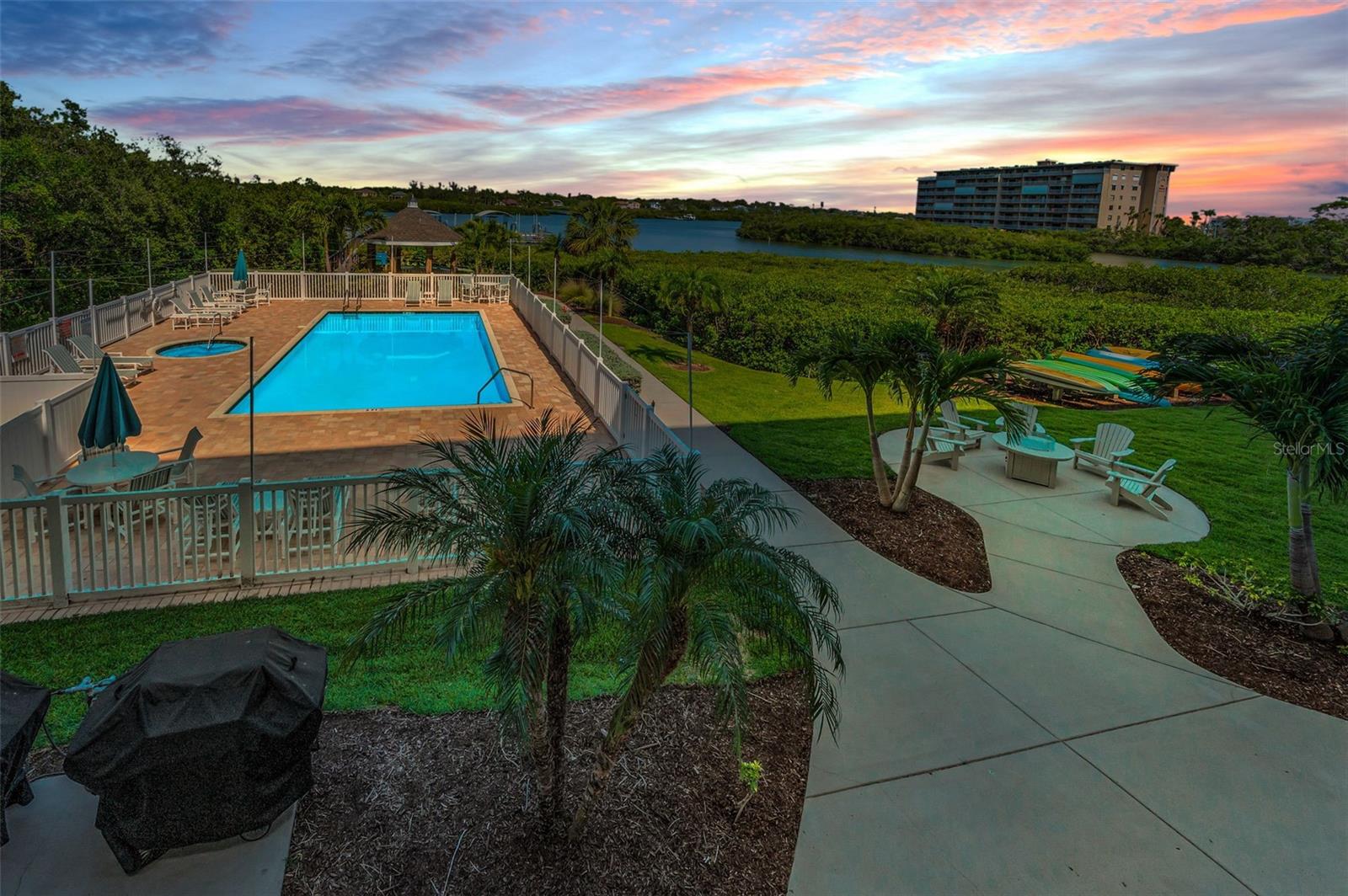 DOLPHIN KEY CONDO - Residential