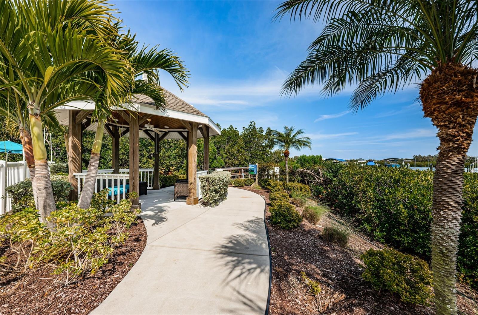DOLPHIN KEY CONDO - Residential