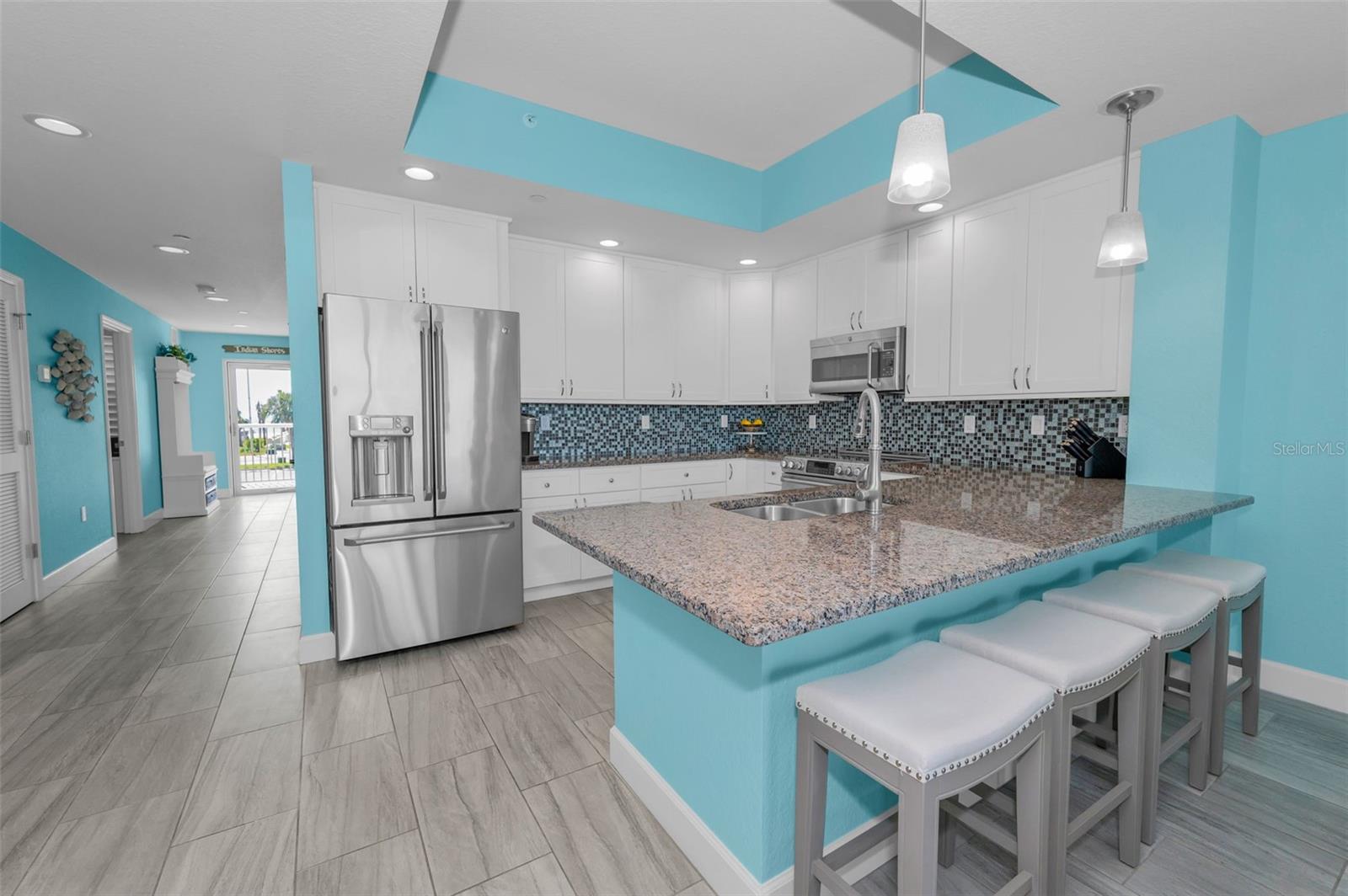 DOLPHIN KEY CONDO - Residential