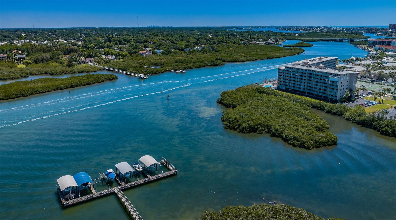 DOLPHIN KEY CONDO - Residential