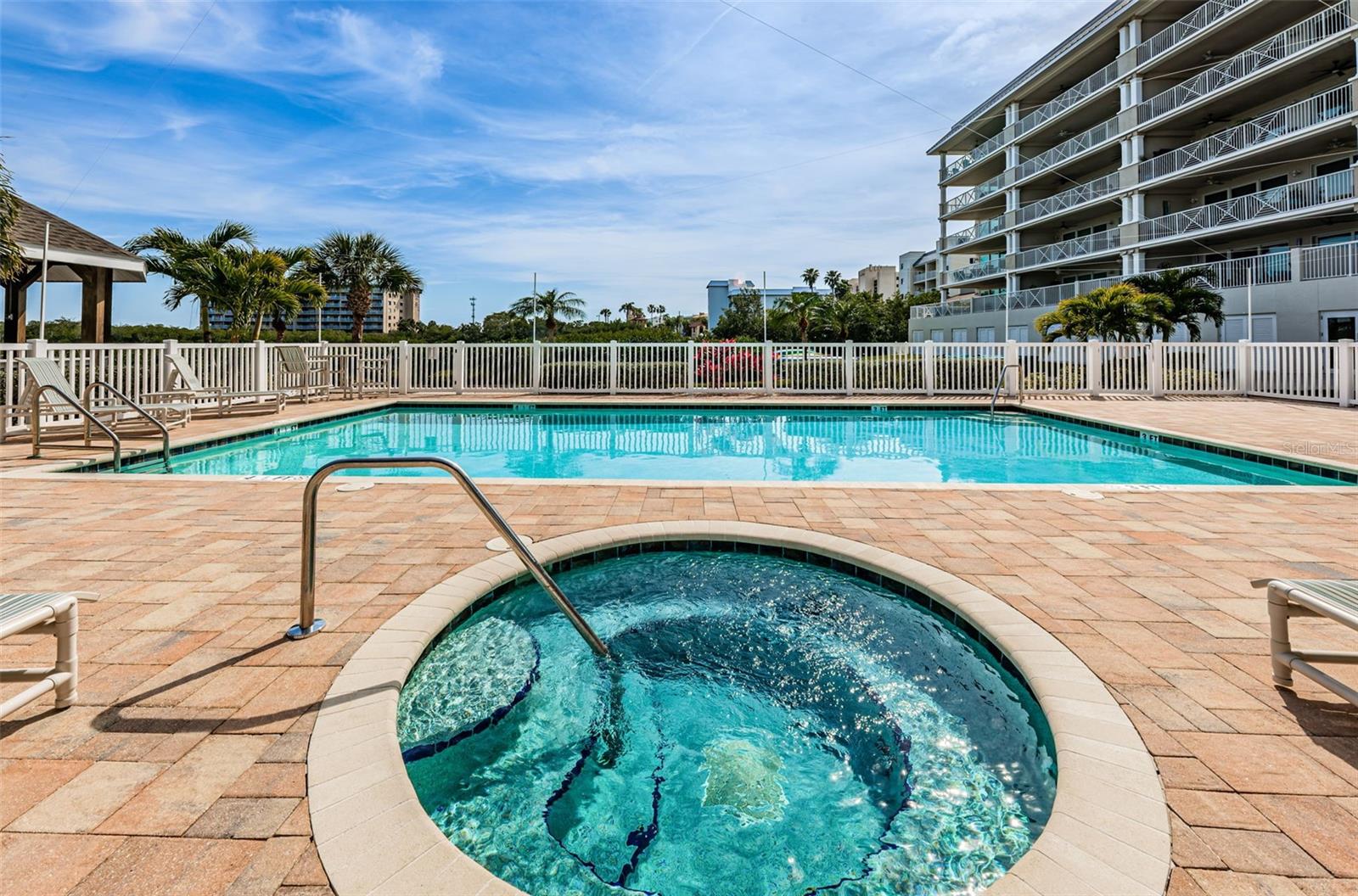 DOLPHIN KEY CONDO - Residential