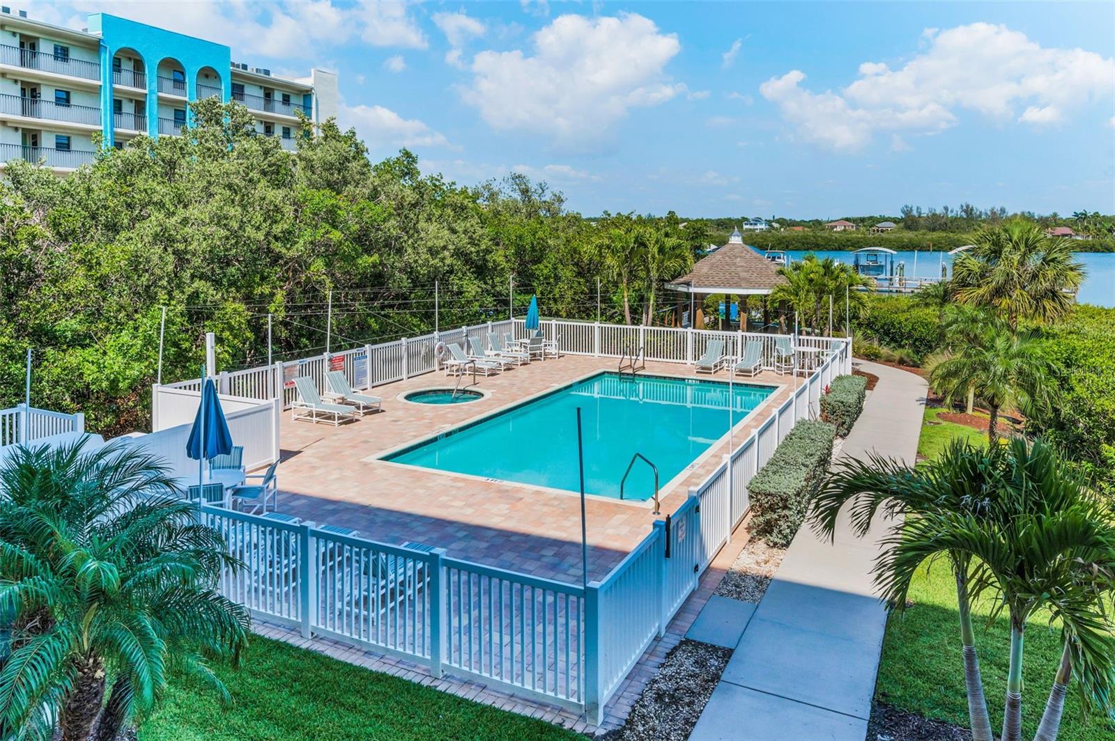 DOLPHIN KEY CONDO - Residential