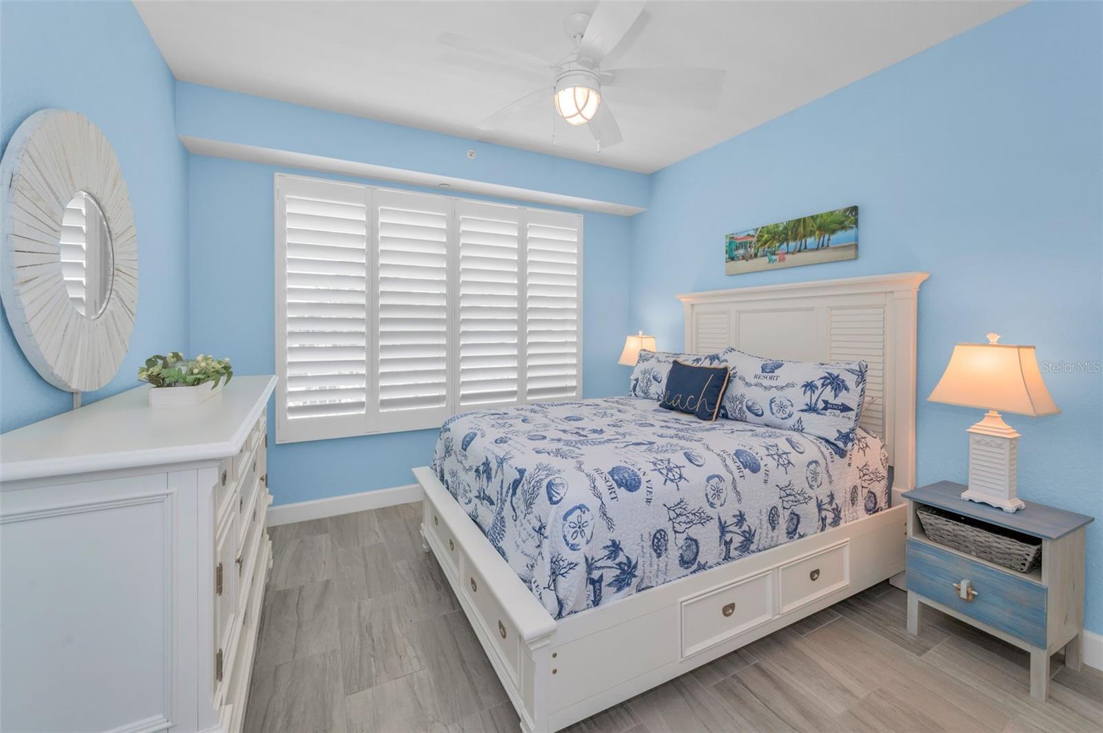 DOLPHIN KEY CONDO - Residential