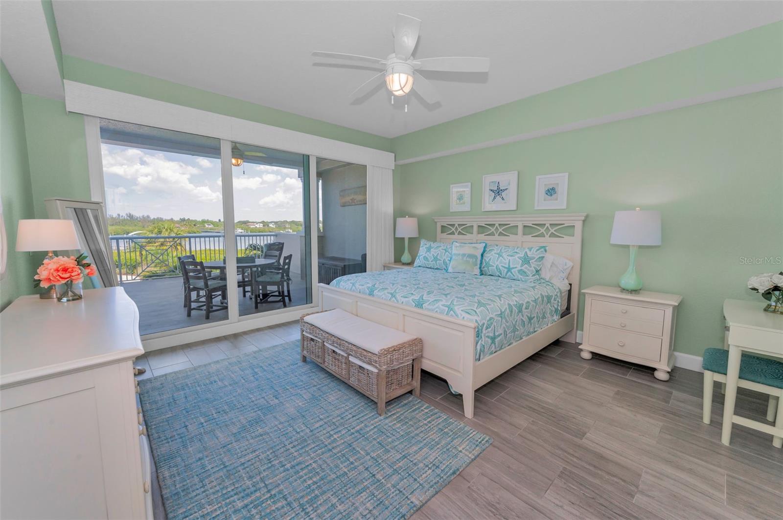 DOLPHIN KEY CONDO - Residential
