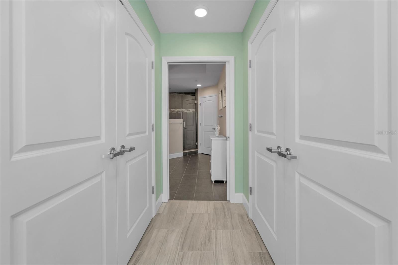 DOLPHIN KEY CONDO - Residential