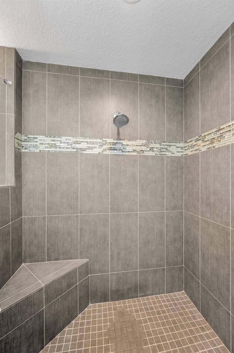 DOLPHIN KEY CONDO - Residential