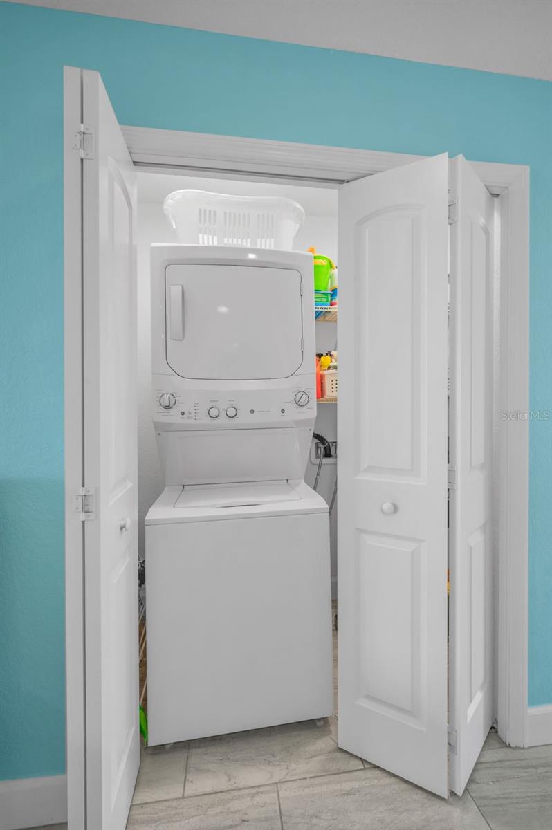 DOLPHIN KEY CONDO - Residential