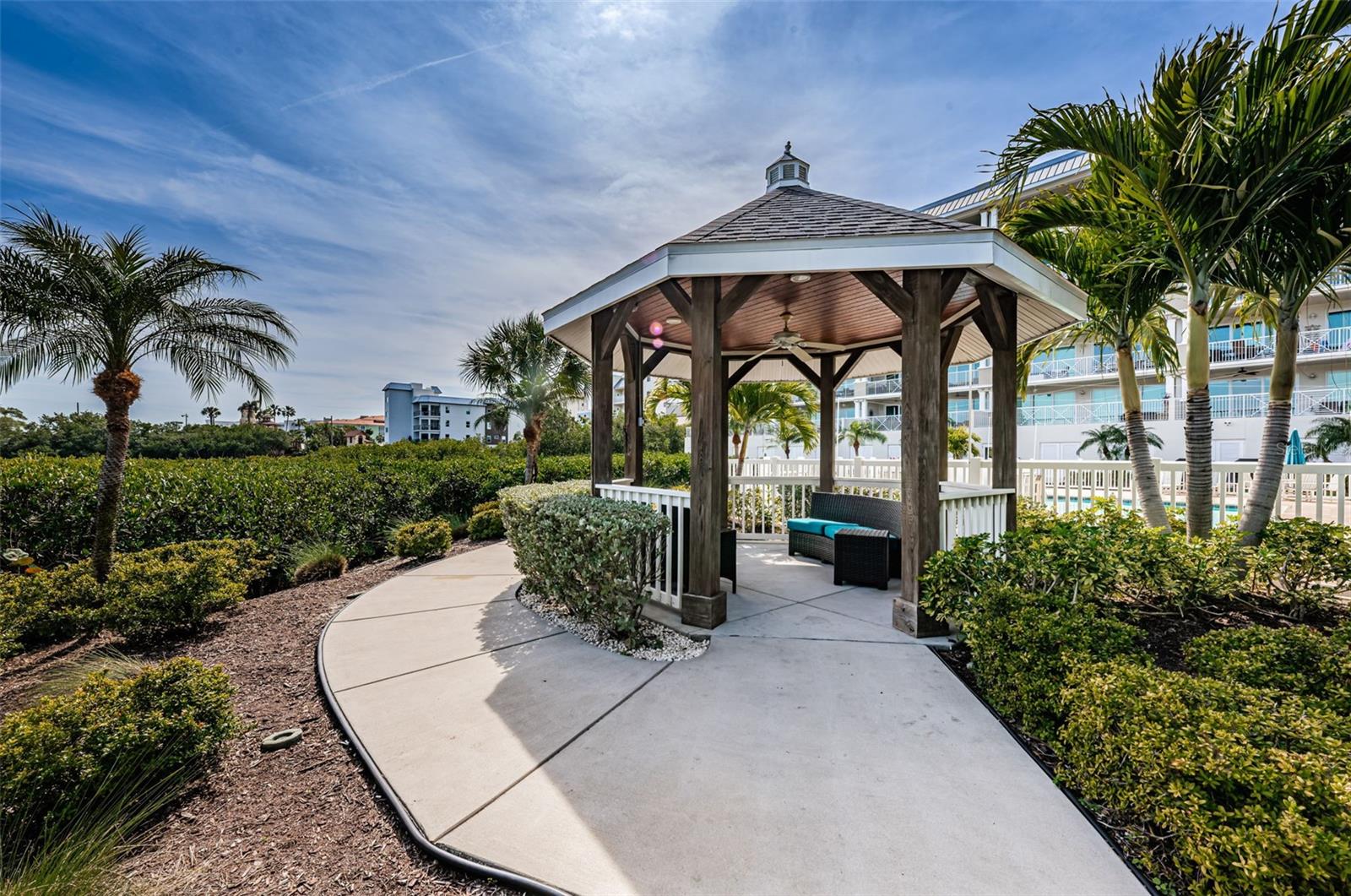 DOLPHIN KEY CONDO - Residential