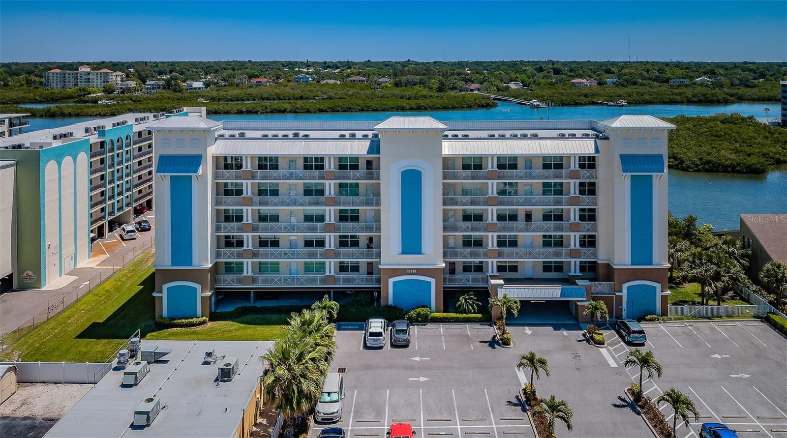 DOLPHIN KEY CONDO - Residential