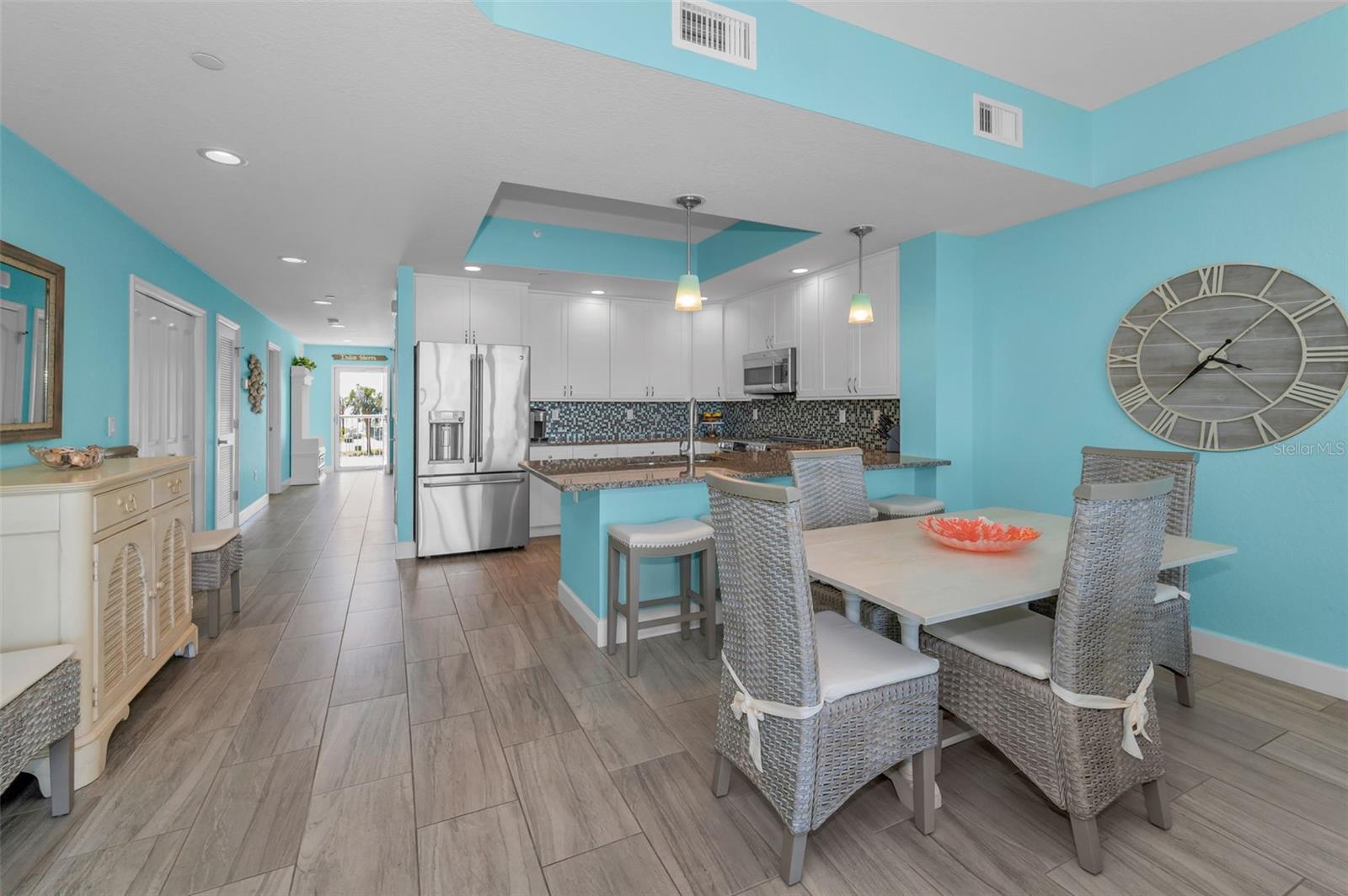 DOLPHIN KEY CONDO - Residential