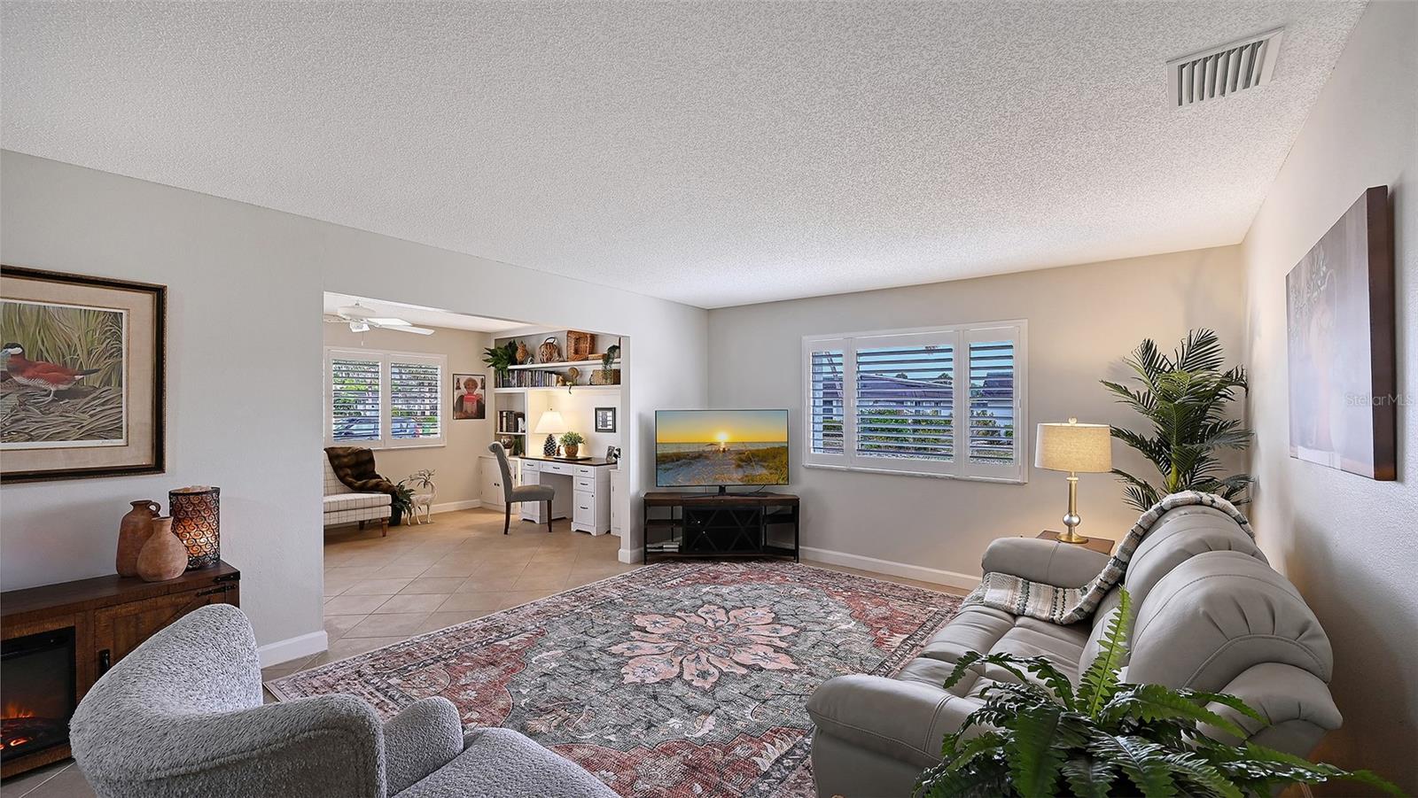 GLEN OAKS RIDGE VILLAS 1 - Residential