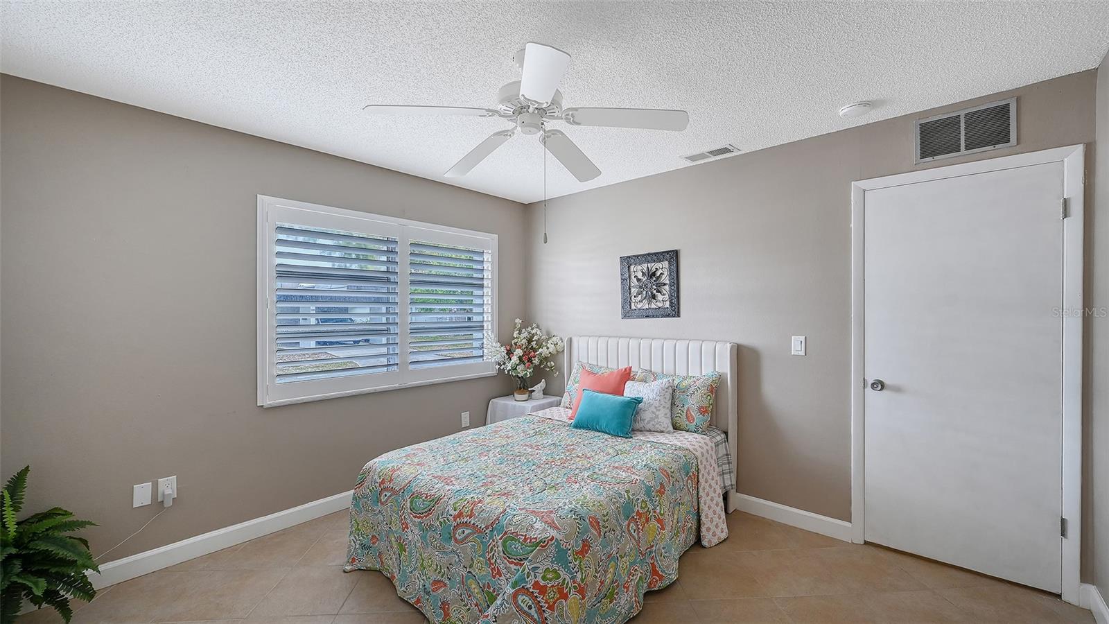 GLEN OAKS RIDGE VILLAS 1 - Residential