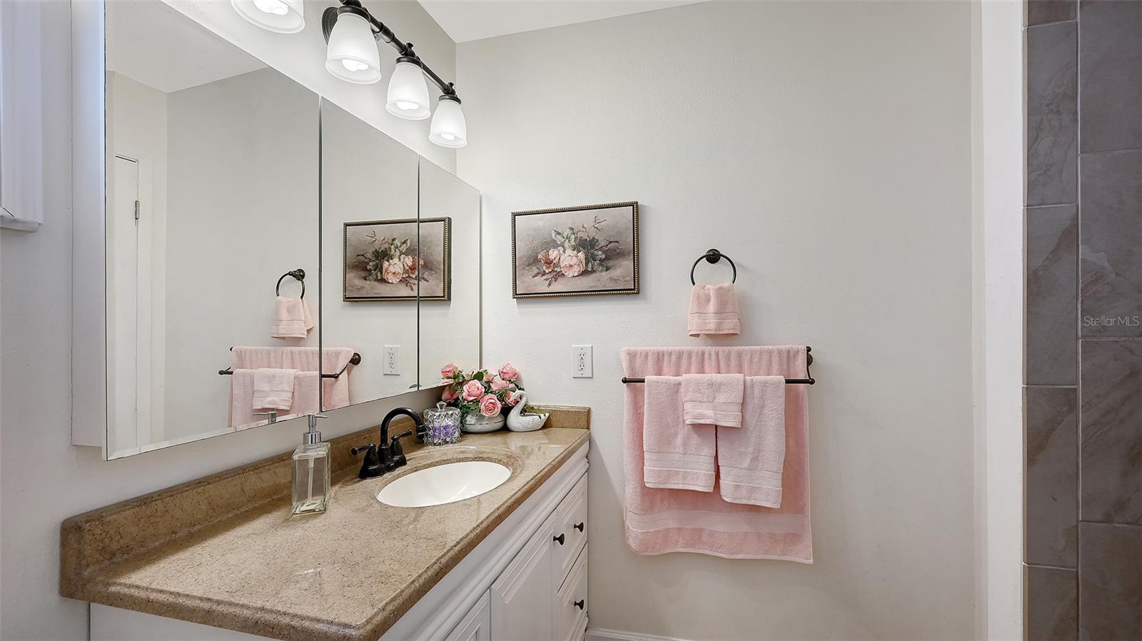 GLEN OAKS RIDGE VILLAS 1 - Residential