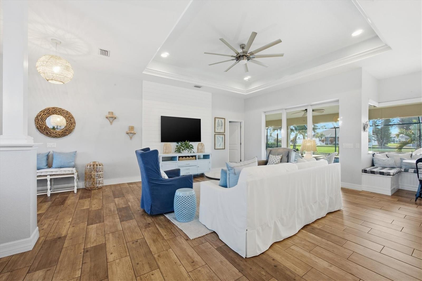 ROTONDA WEST LONG MEADOW - Residential