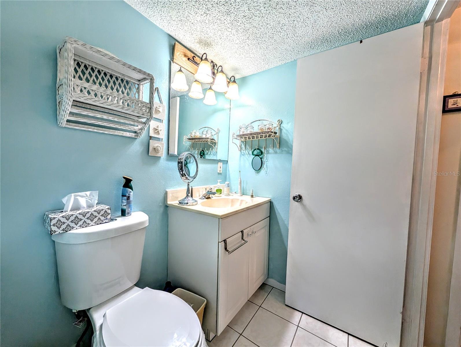 BAYSHORE ON THE LAKE APTS II SEC 2 - Residential