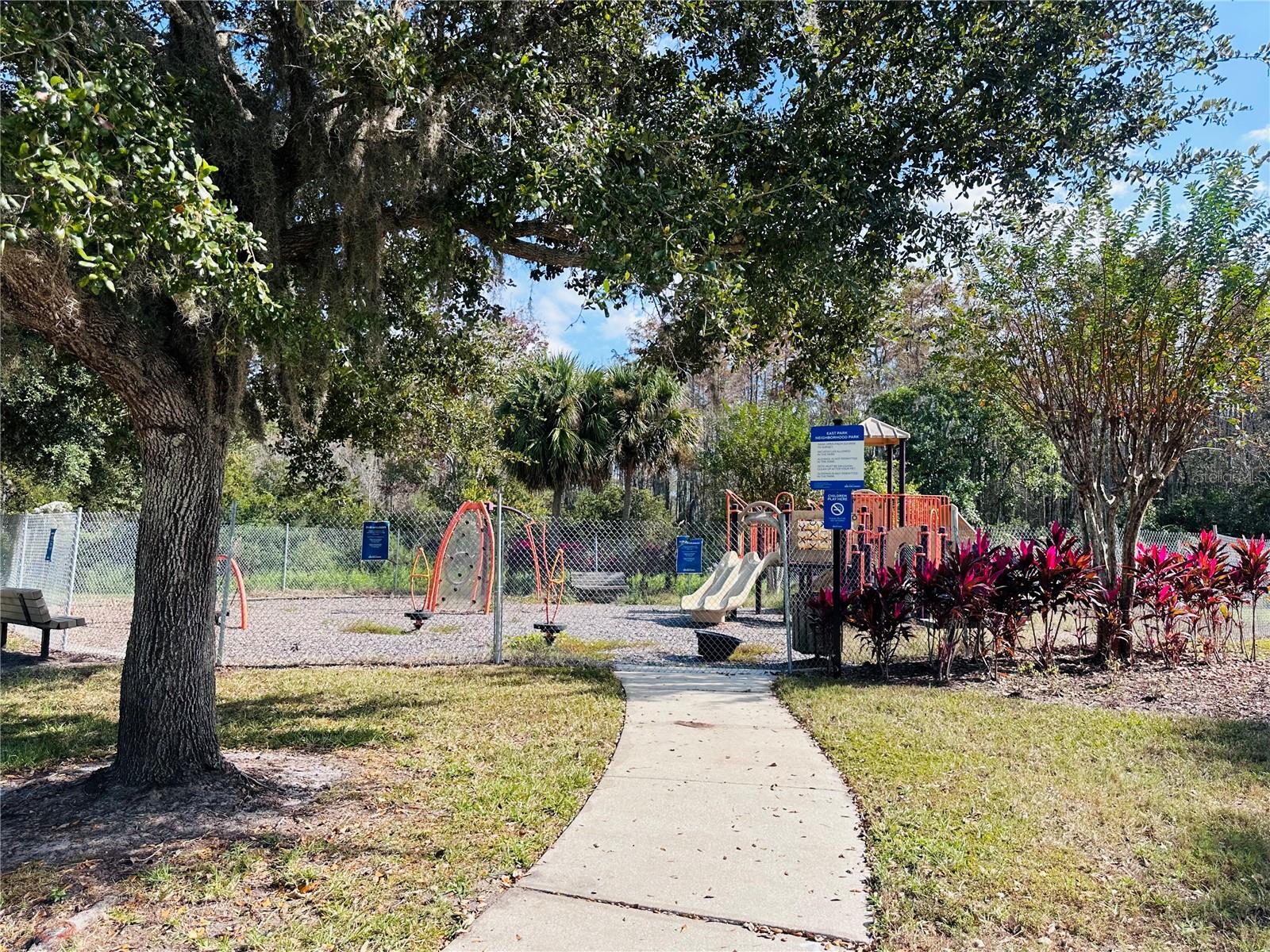 VILLAS/EAST PARK - Residential