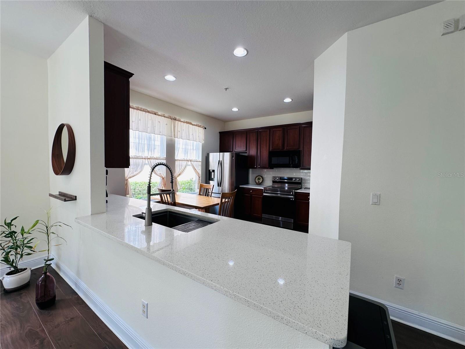 VILLAS/EAST PARK - Residential